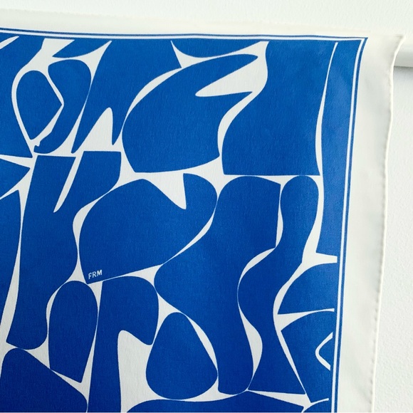 Frame Denim Blue White Abstract Silk Scarf NWOT - Picture 4 of 7